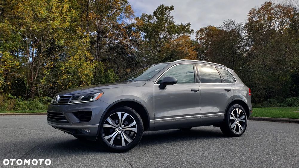 Volkswagen Touareg - 2