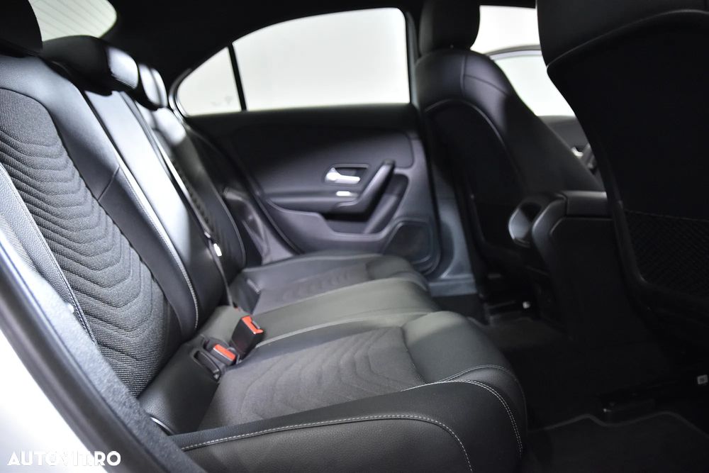 Mercedes-Benz A 250 e 8G-DCT - 12