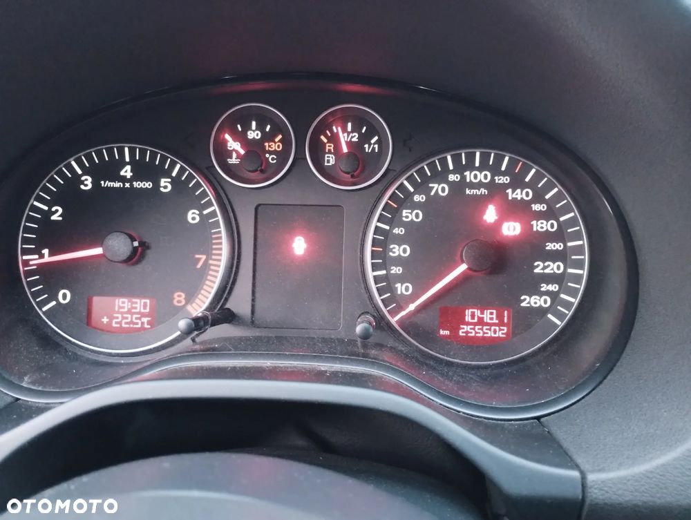 Audi A3 1.6 Ambiente - 15
