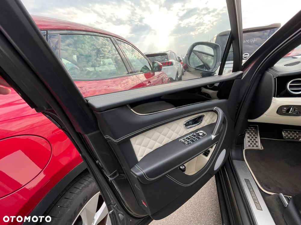 Bentley Bentayga W12 - 5