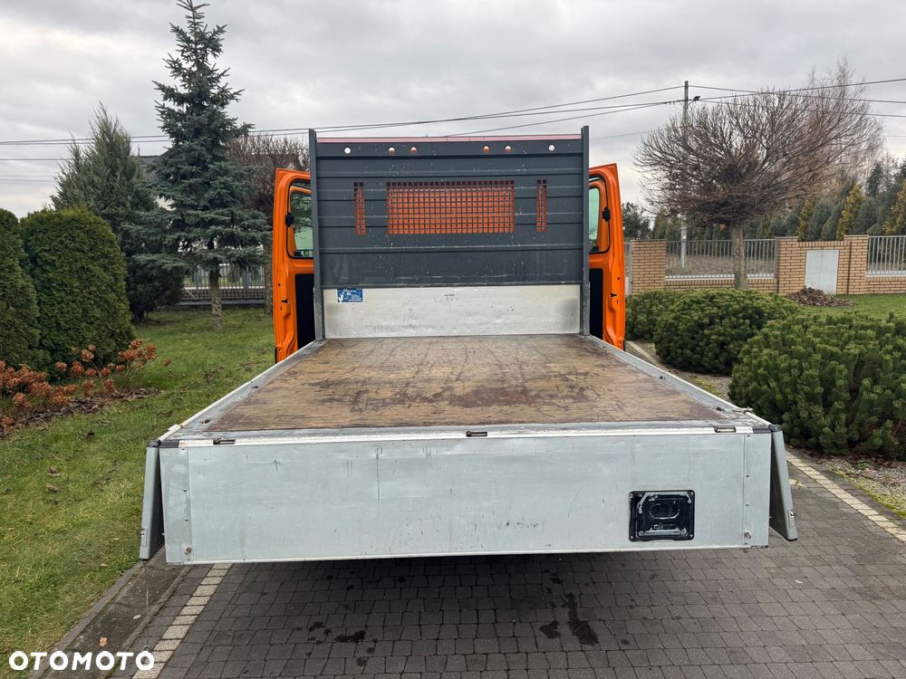 Mercedes-Benz Sprinter - 17