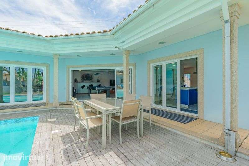 Moradia Térrea com Piscina - Grande imagem: 2/8