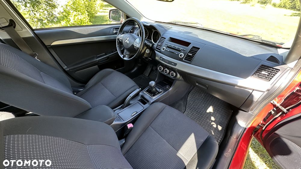 Mitsubishi Lancer 1.8 Invite - 6