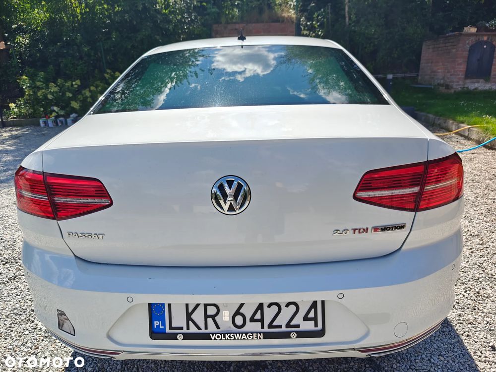 Volkswagen Passat 2.0 TDI Bi-Turbo BMT 4Mot Highline DSG - 4