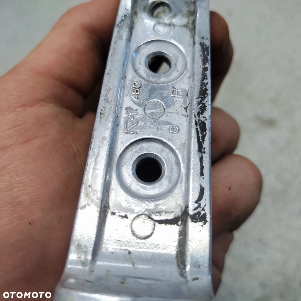 Podnóżek prawy przód, kierowcy Yamaha FZ6 - 6