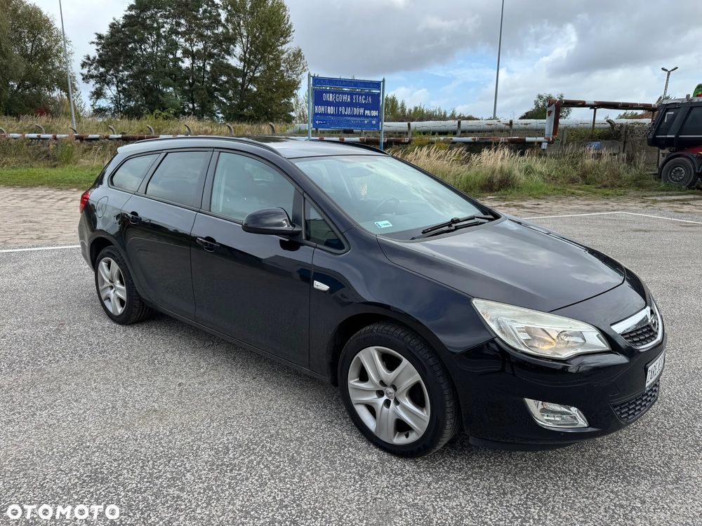 Opel Astra 1.4 Turbo Design Edition - 10