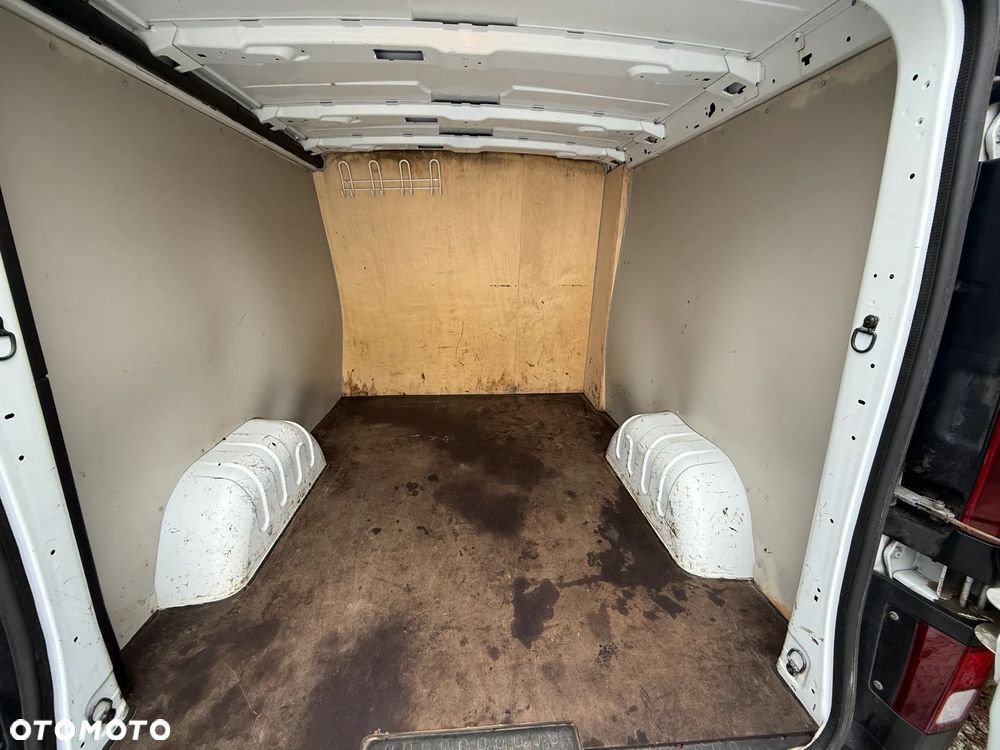 Renault Trafic - 10
