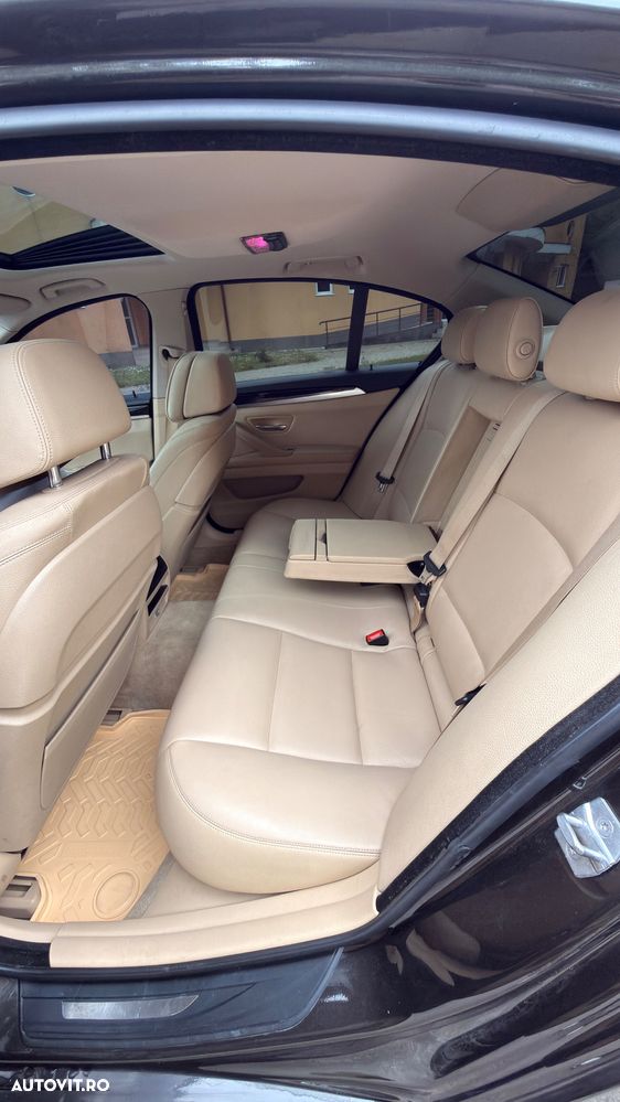 BMW Seria 5 525d xDrive AT - 8