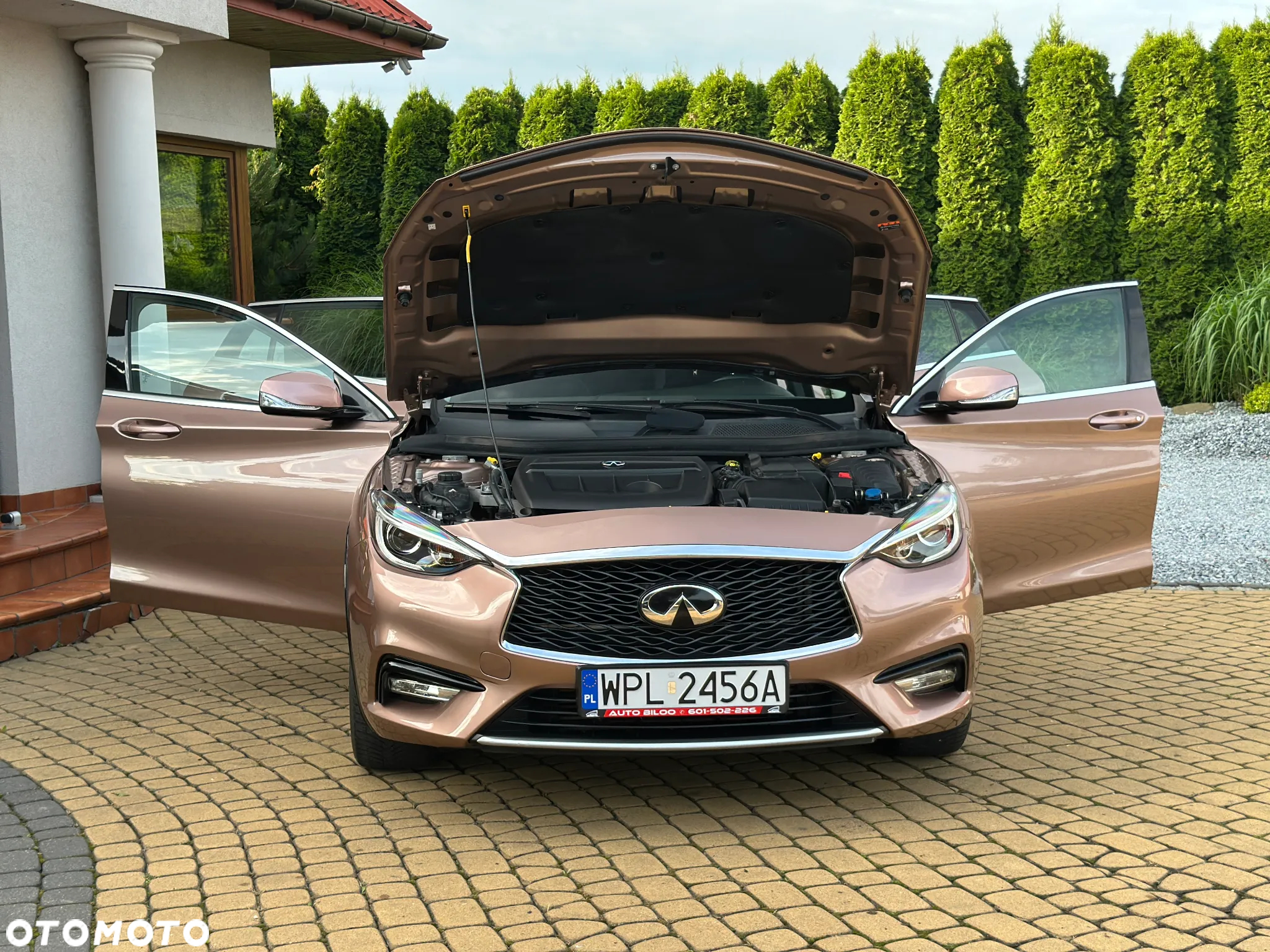 Infiniti Q30 1.5d Premium Tech Cafe Teak - 30