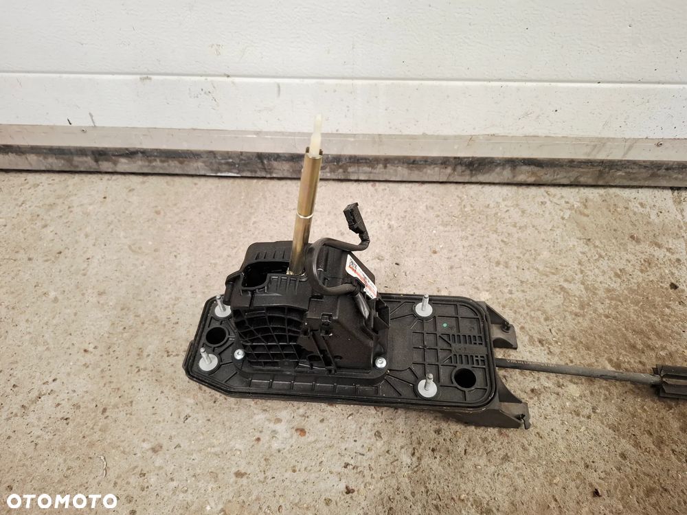 Lewarek Wybieraka Biegów Skrzyni Automatycznej DSG VW Jetta 5K1713025CL - 2