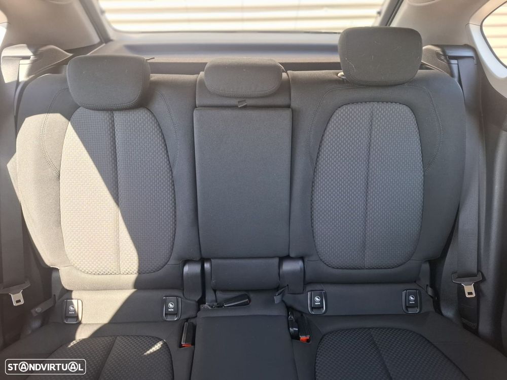 BMW 216 Active Tourer d Advantage Auto - 24