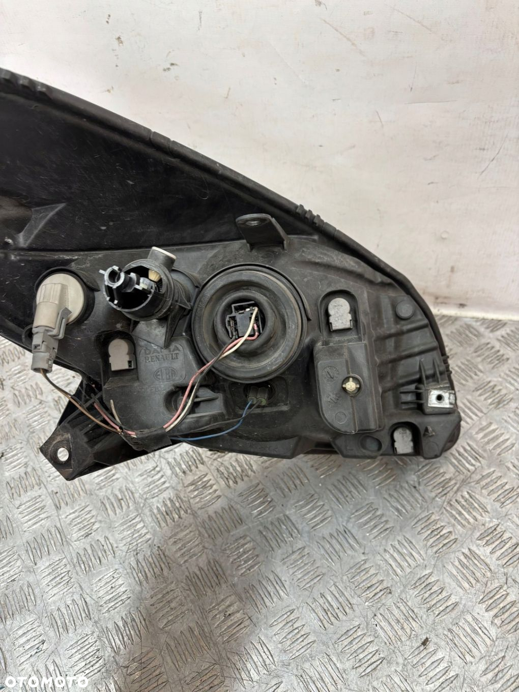 REFLEKTOR LAMPA LEWA DACIA SANDERO I 08-12 - 9