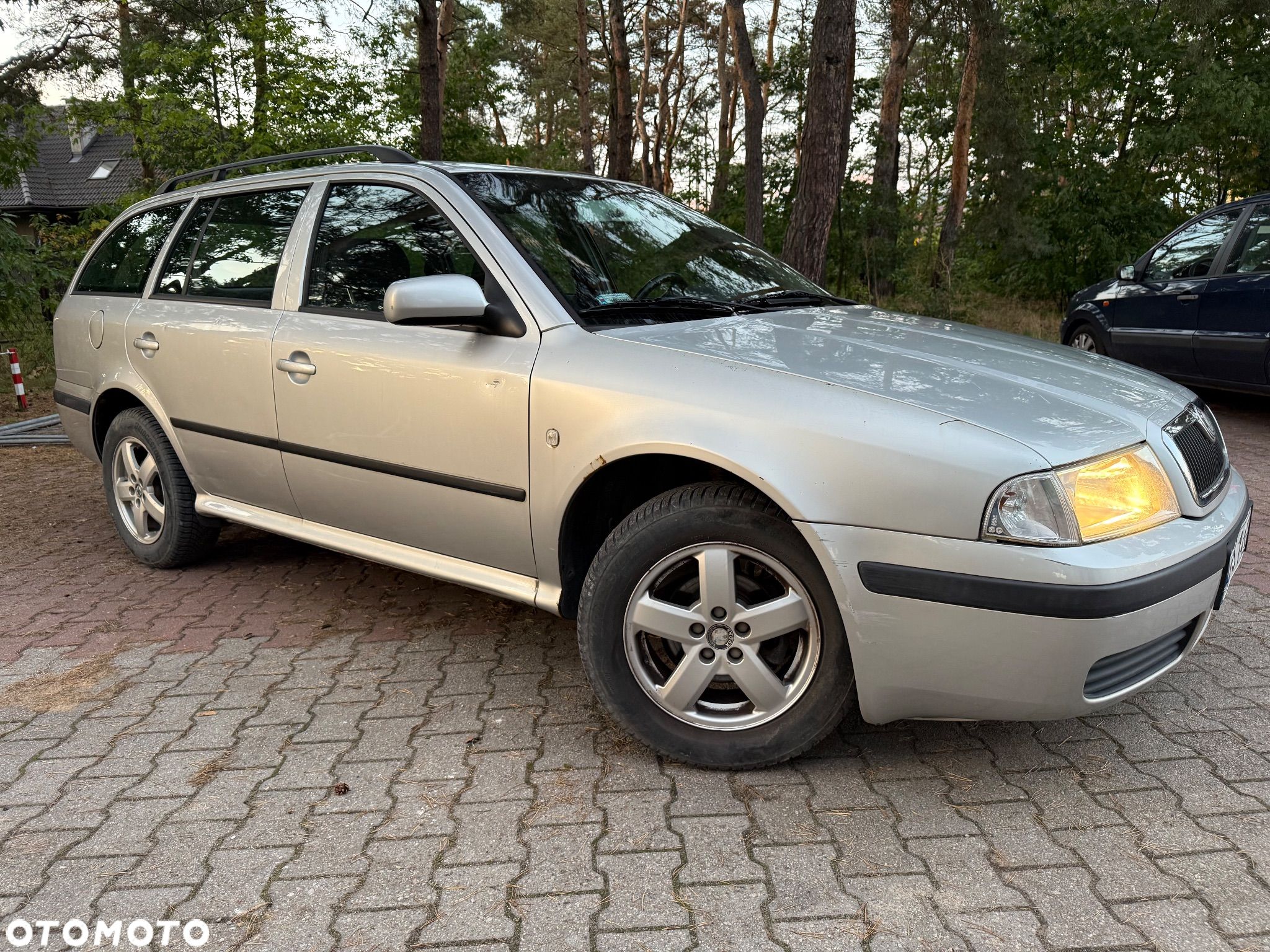 Skoda Octavia 1.6 Automatik Ambiente - 1