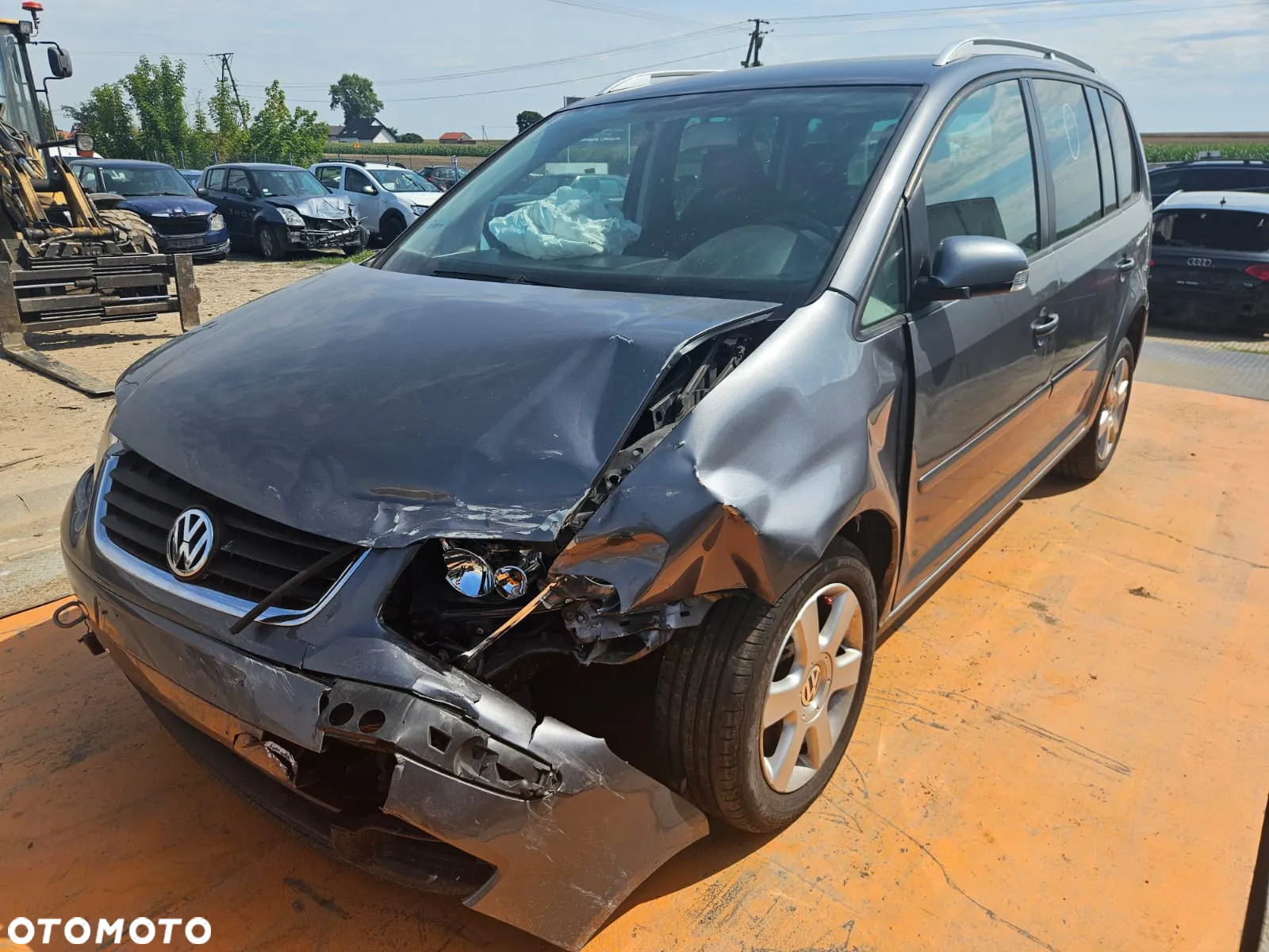 Volkswagen TOURAN 2003-2010 Silnik 1.9 TDI BXE 105KM/77kW LD7X na części drzwi klapa zderzak - 4