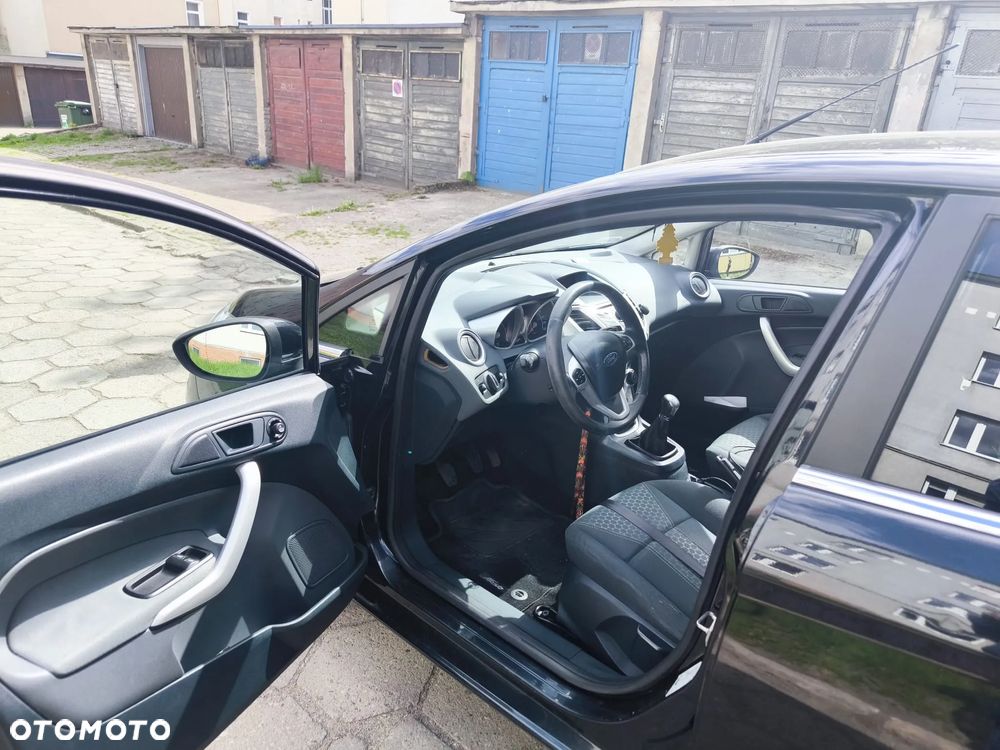 Ford Fiesta 1.6 TDCI Connection - 12