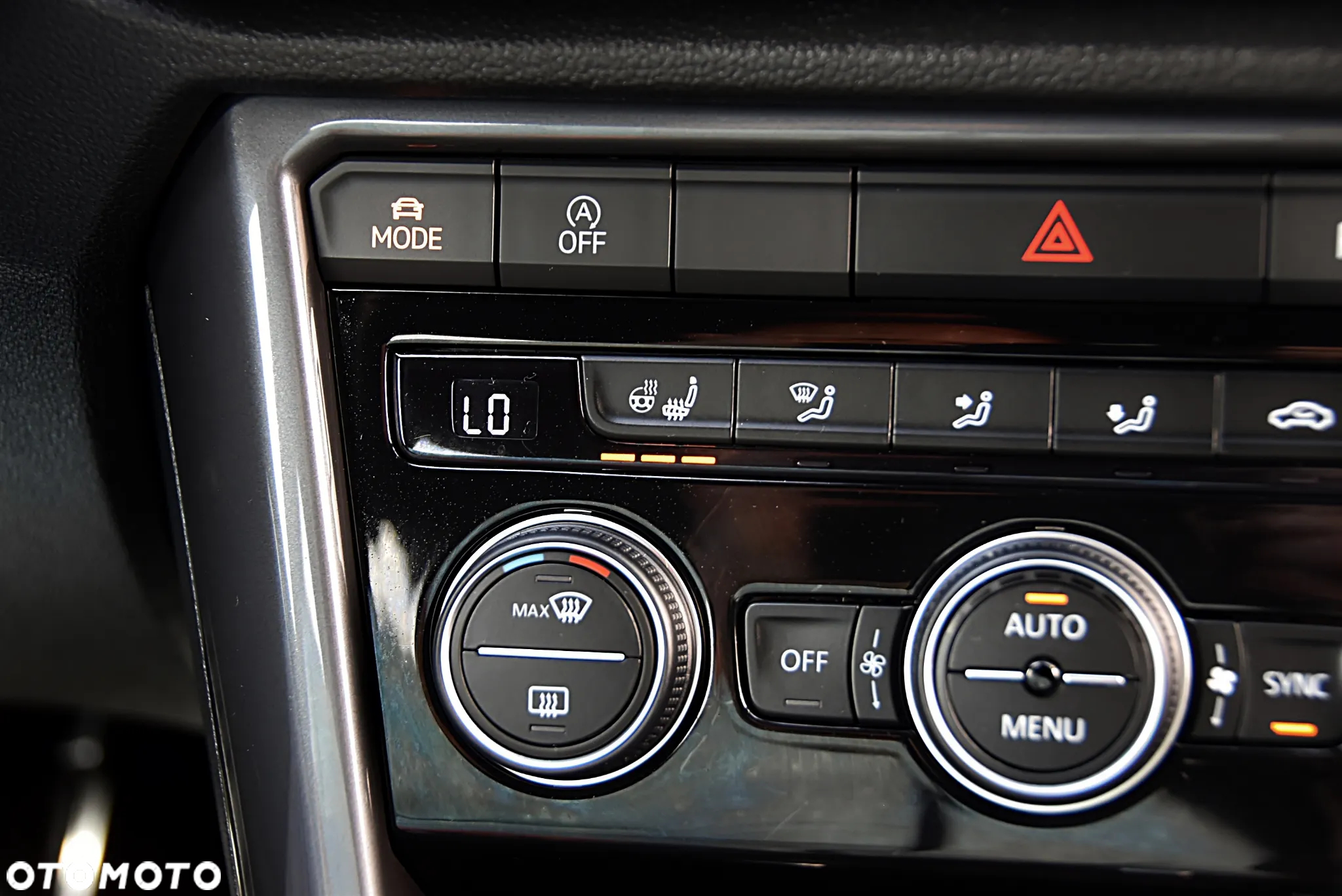 Volkswagen T-Roc 1.5 TSI GPF ACT Premium DSG - 38