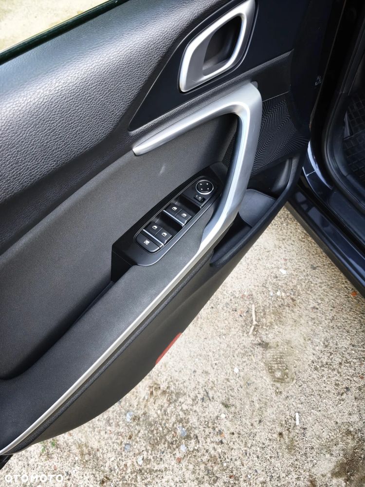 Kia Ceed 1.6 CRDi SCR M - 20
