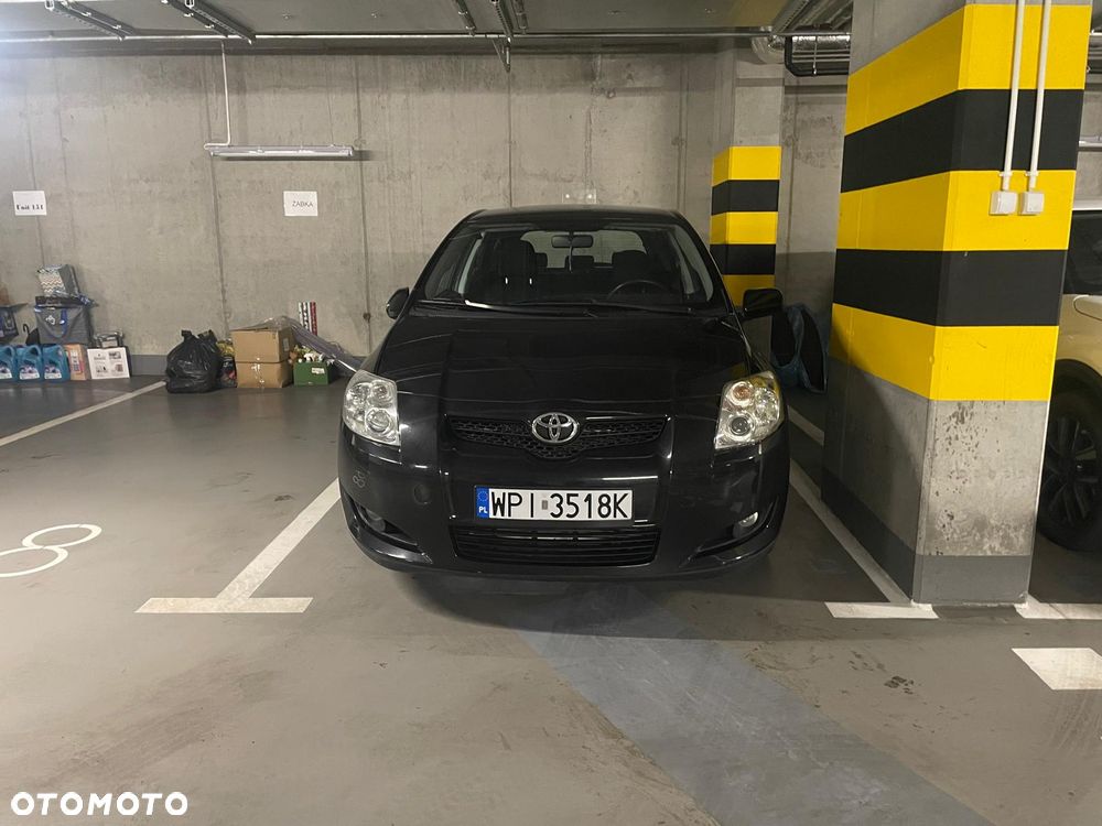 Toyota Auris 1.4 VVT-i - 1