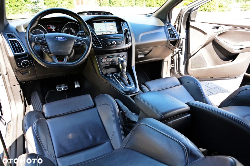 Ford Focus 2.0 TDCi ST - 35