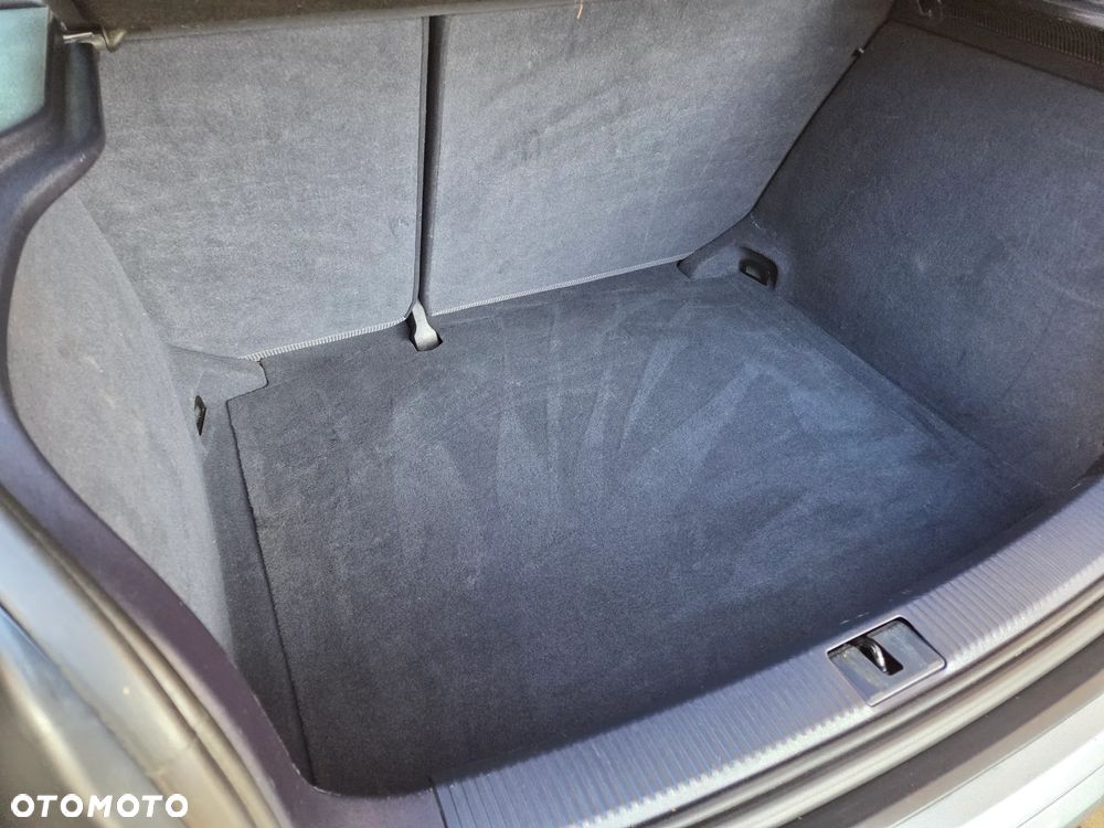 Audi A3 3-drzwiowe 1.6 Attraction - 6