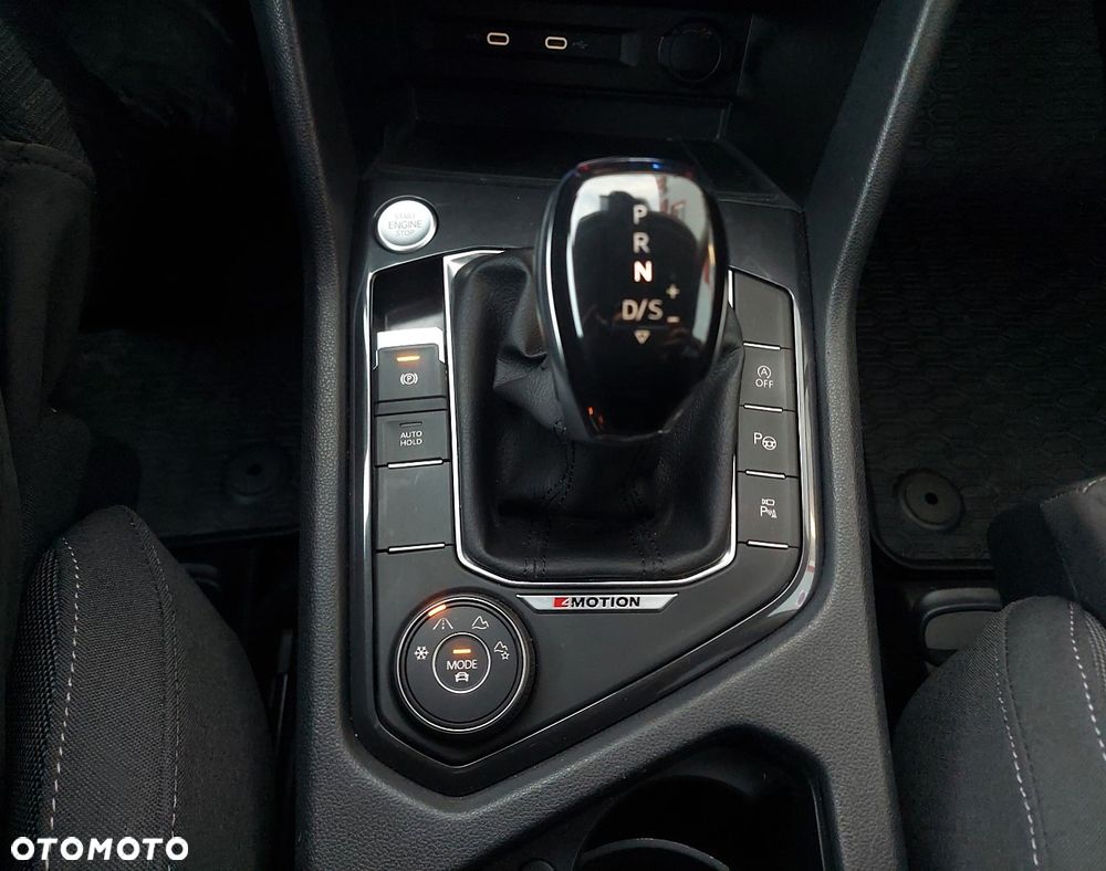 Volkswagen Tiguan - 30