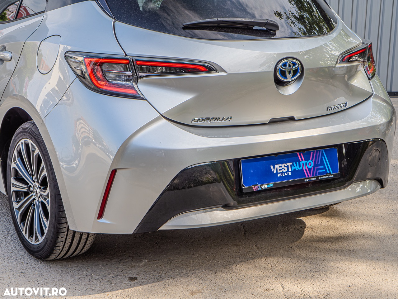 Toyota Corolla 2.0 HSD Exclusive Plus Bi-tone - 37