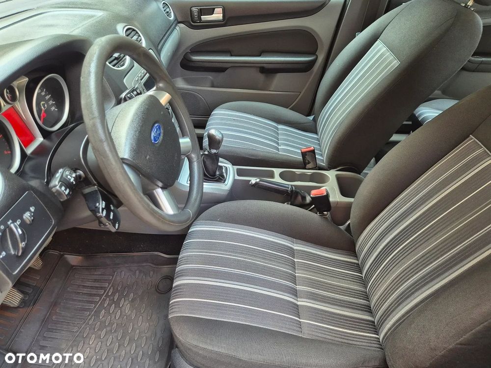 Ford Focus - 14
