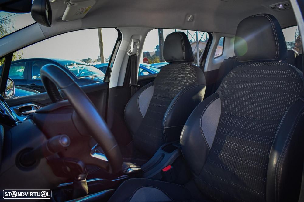 Peugeot 2008 1.2 VTi Allure - 6