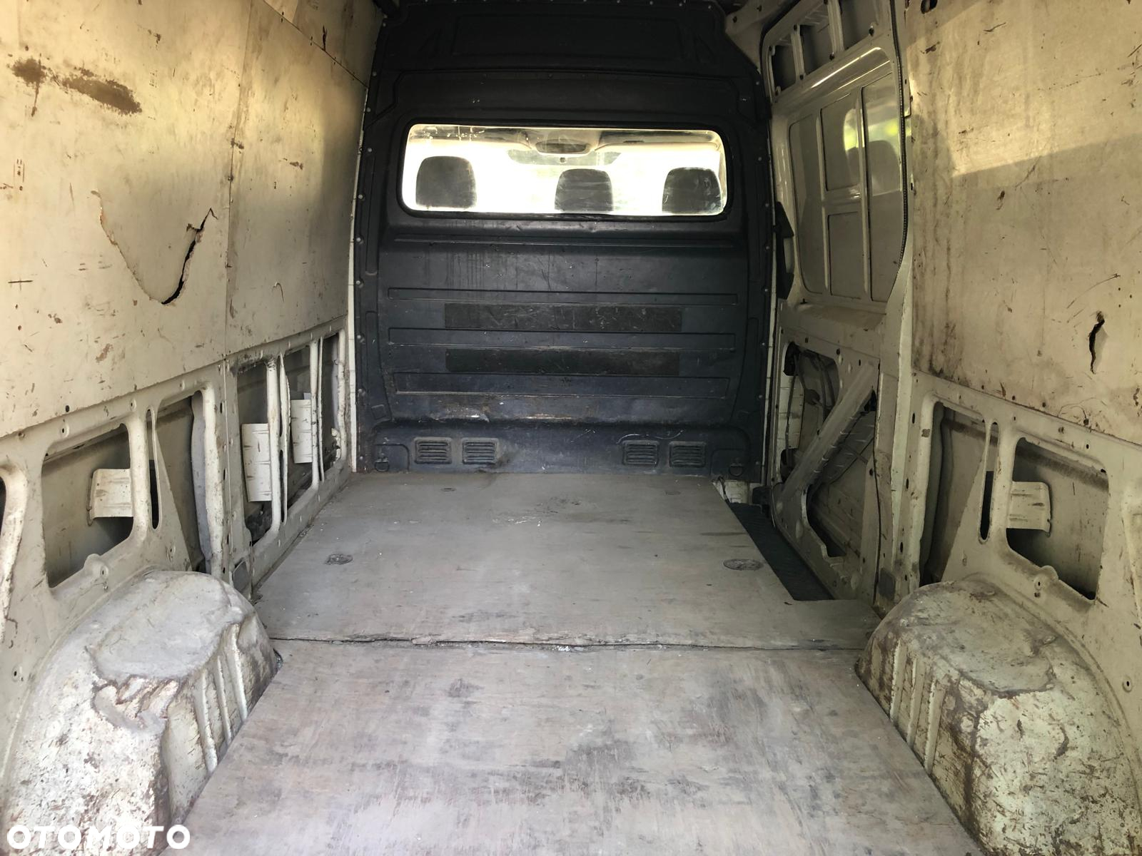 Volkswagen Crafter - 8