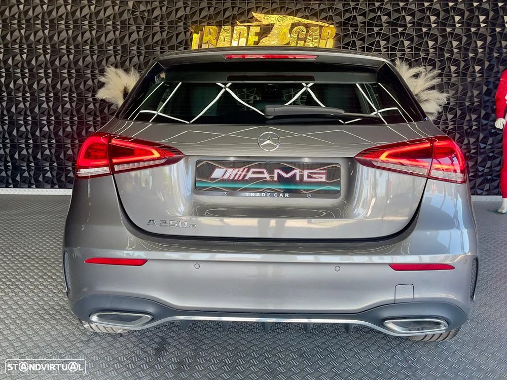 Mercedes-Benz A 250 e AMG Line - 24