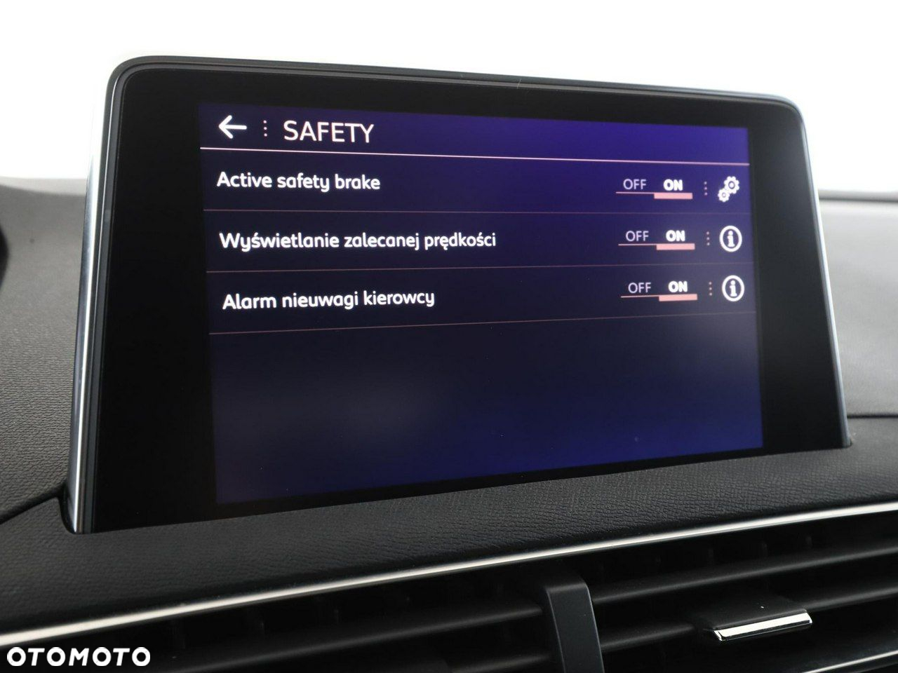 Peugeot 3008 1.2 PureTech GT S&S EAT8 - 26