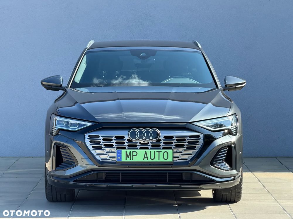 Audi Q8 Sportback e-tron - 2