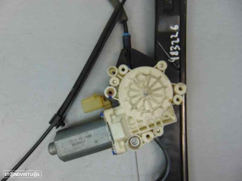 ELEVADOR DE VIDRO FRONTAL DIREITO JEEP GRAND CHEROKEE III 2007 -6 PIN - 2