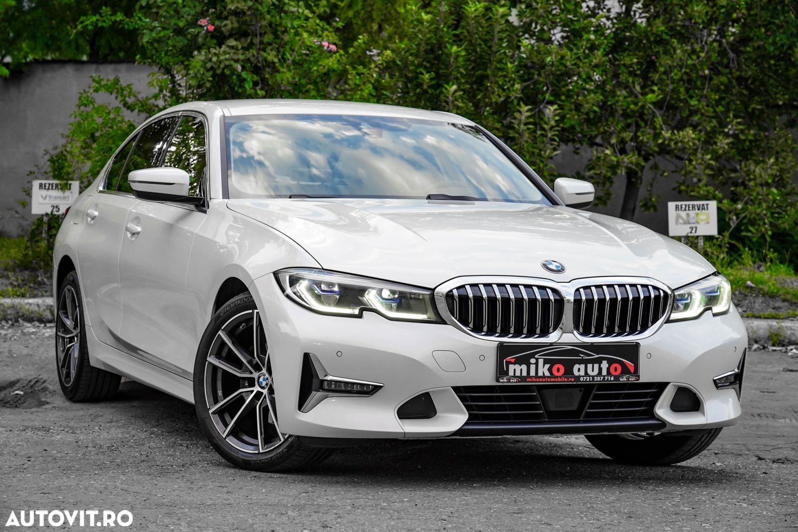 BMW Seria 3 320d Aut. Luxury Line - 1