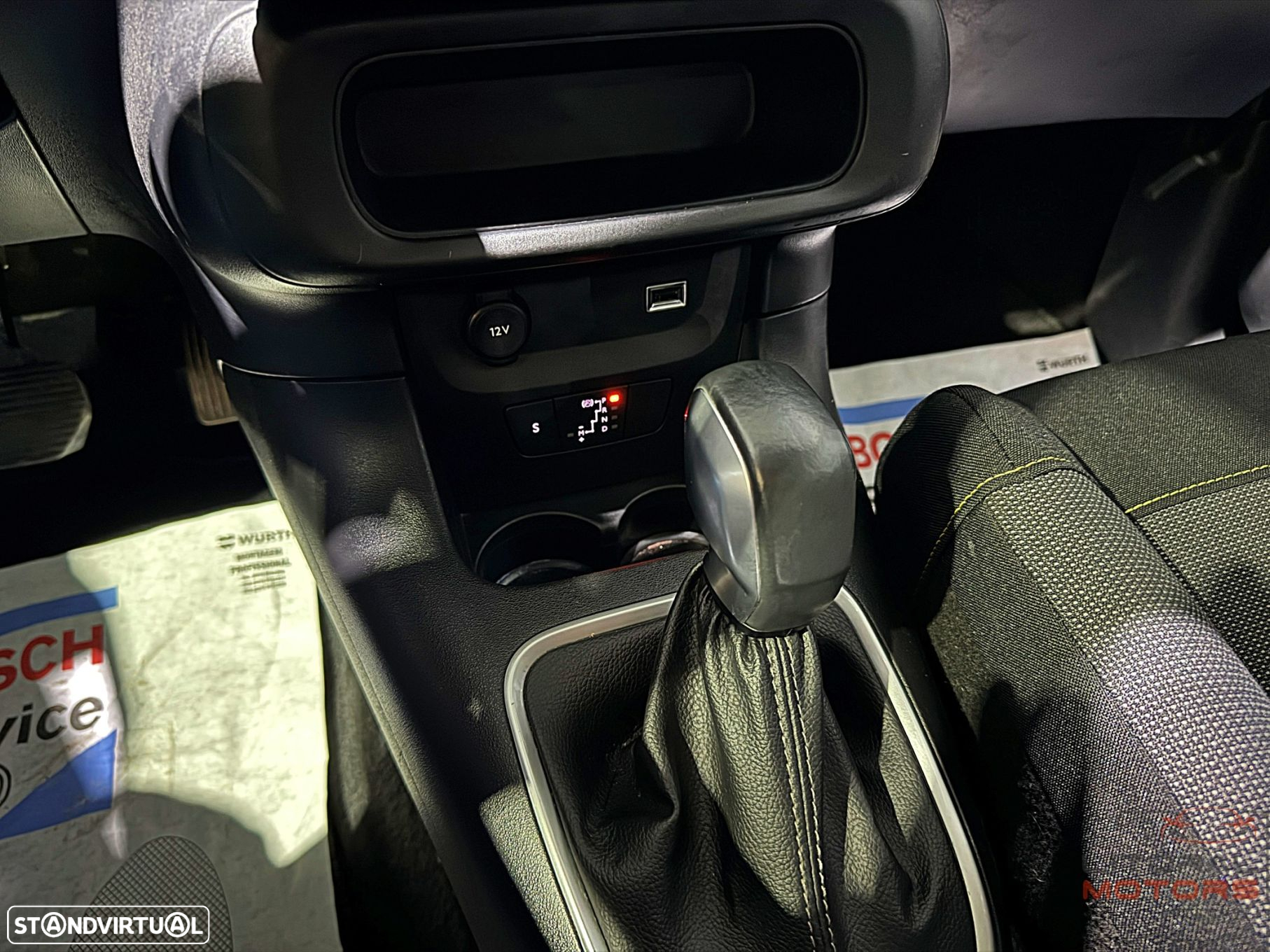 Citroën C3 1.2 PureTech Shine EAT6 - 28