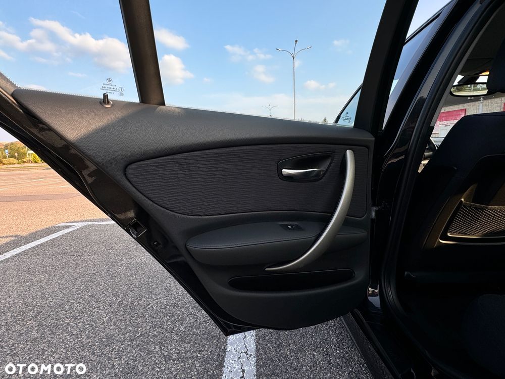BMW Seria 1 - 15