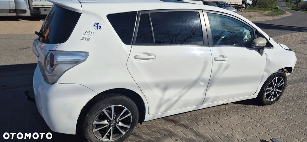 Toyota Verso 1.6 D-4D Active EU6 - 10