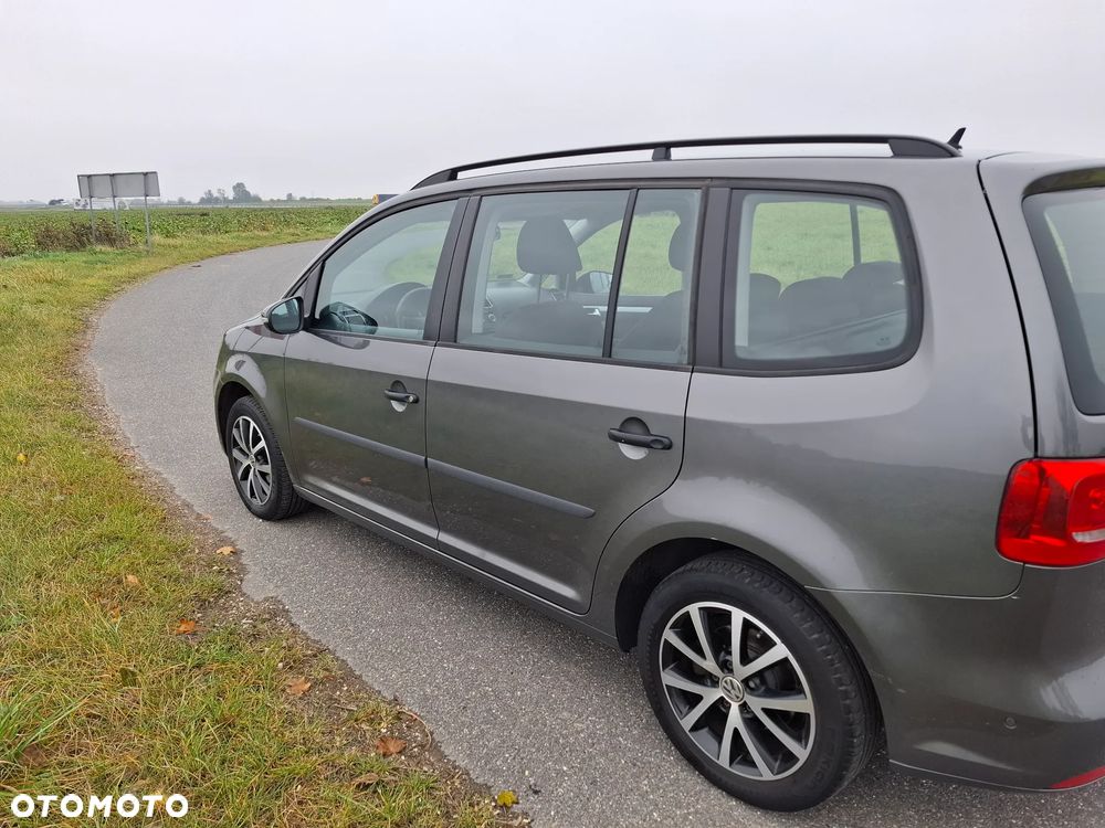 Volkswagen Touran 1.6 TDI DPF Comfortline - 6