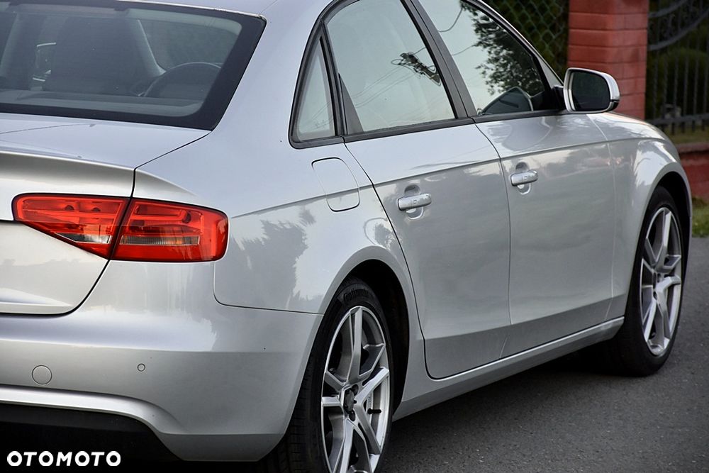 Audi A4 Limousine 1.8 TFSI quattro Attraction - 11