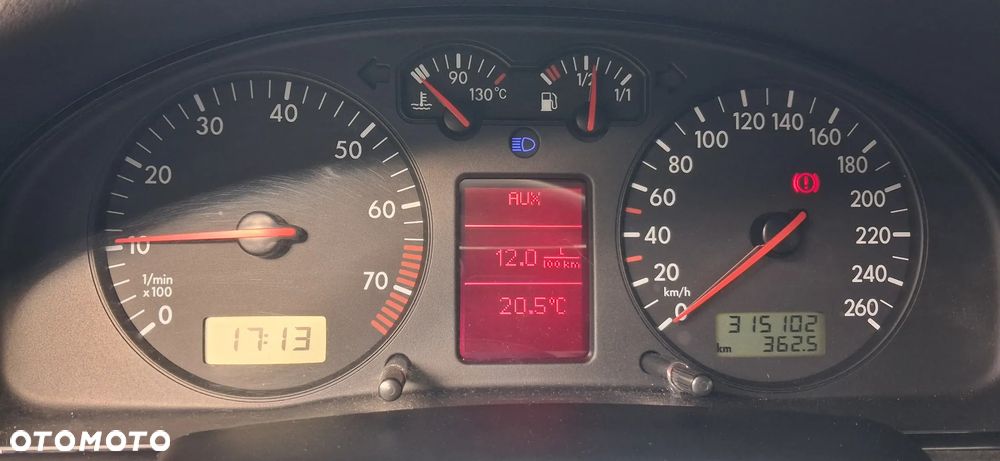 Volkswagen Passat 2.8 V6 4Mot Highline - 8