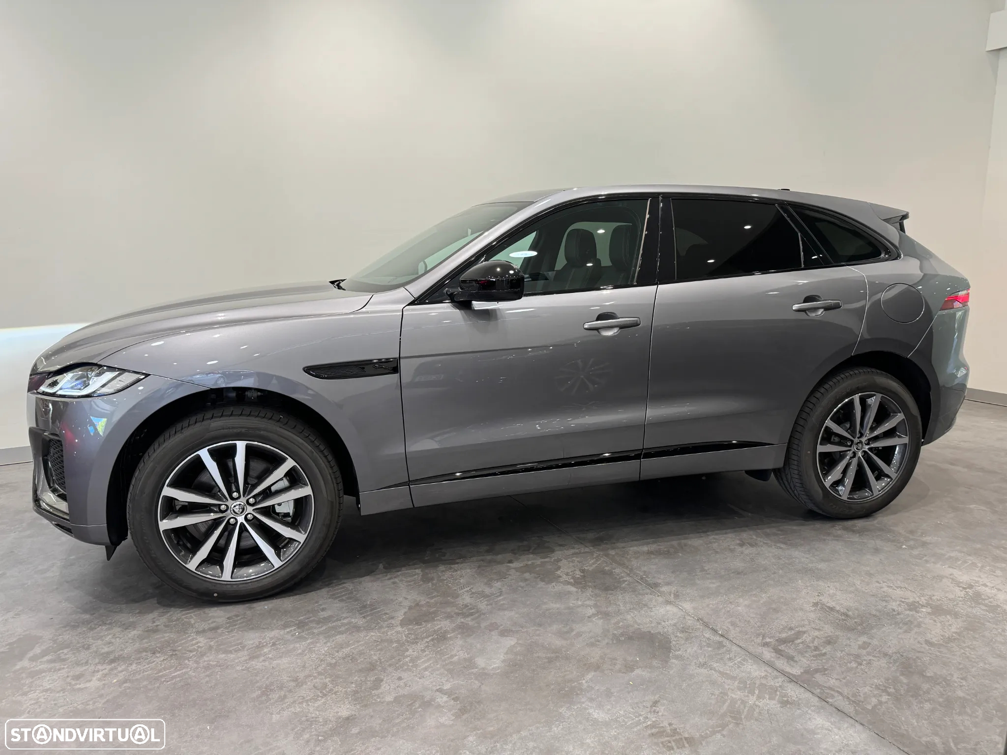 Jaguar F-Pace 2.0 P400e AWD R-Dynamic S - 3