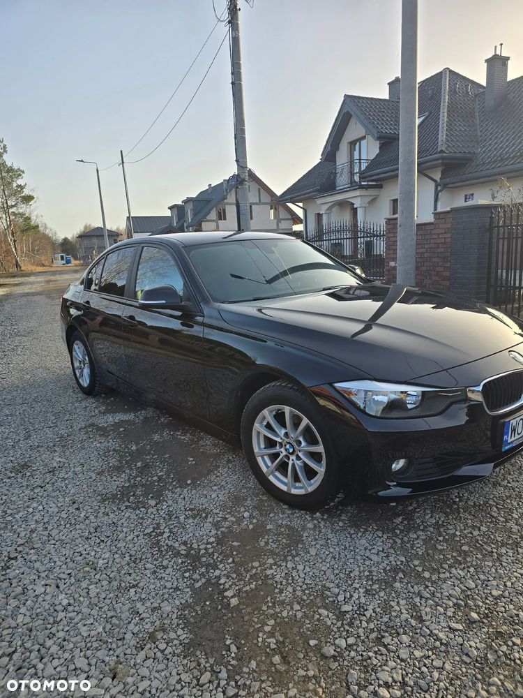 BMW Seria 3 320i xDrive - 5