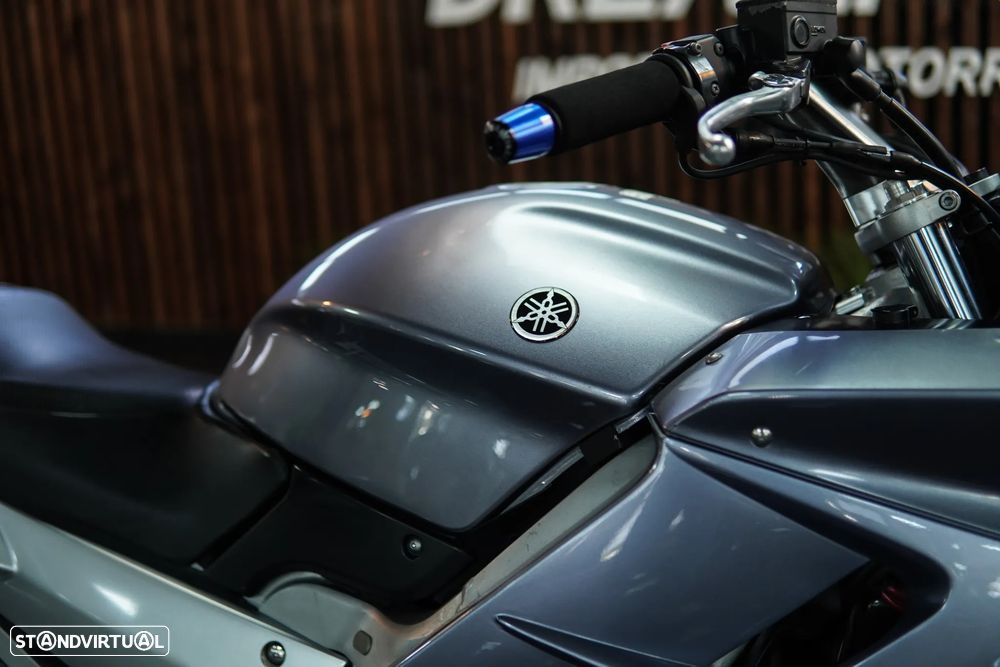 Yamaha FJR 1300 - 10
