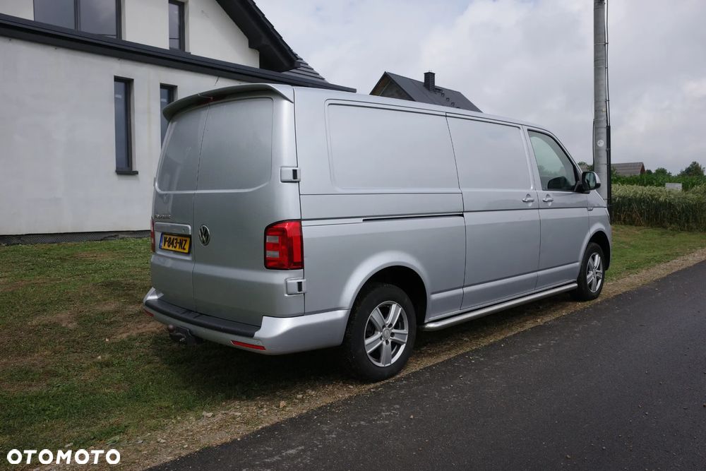 Volkswagen Transporter DSG Lang - 2