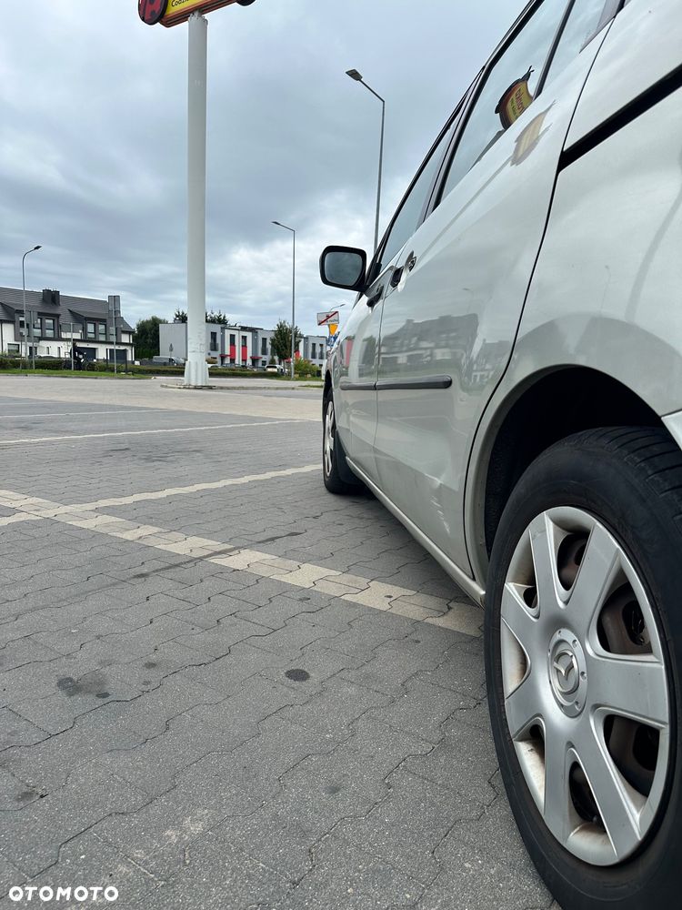 Mazda 5 - 8