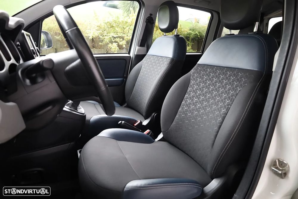 Fiat Panda 1.0 Hybrid City Cross - 28