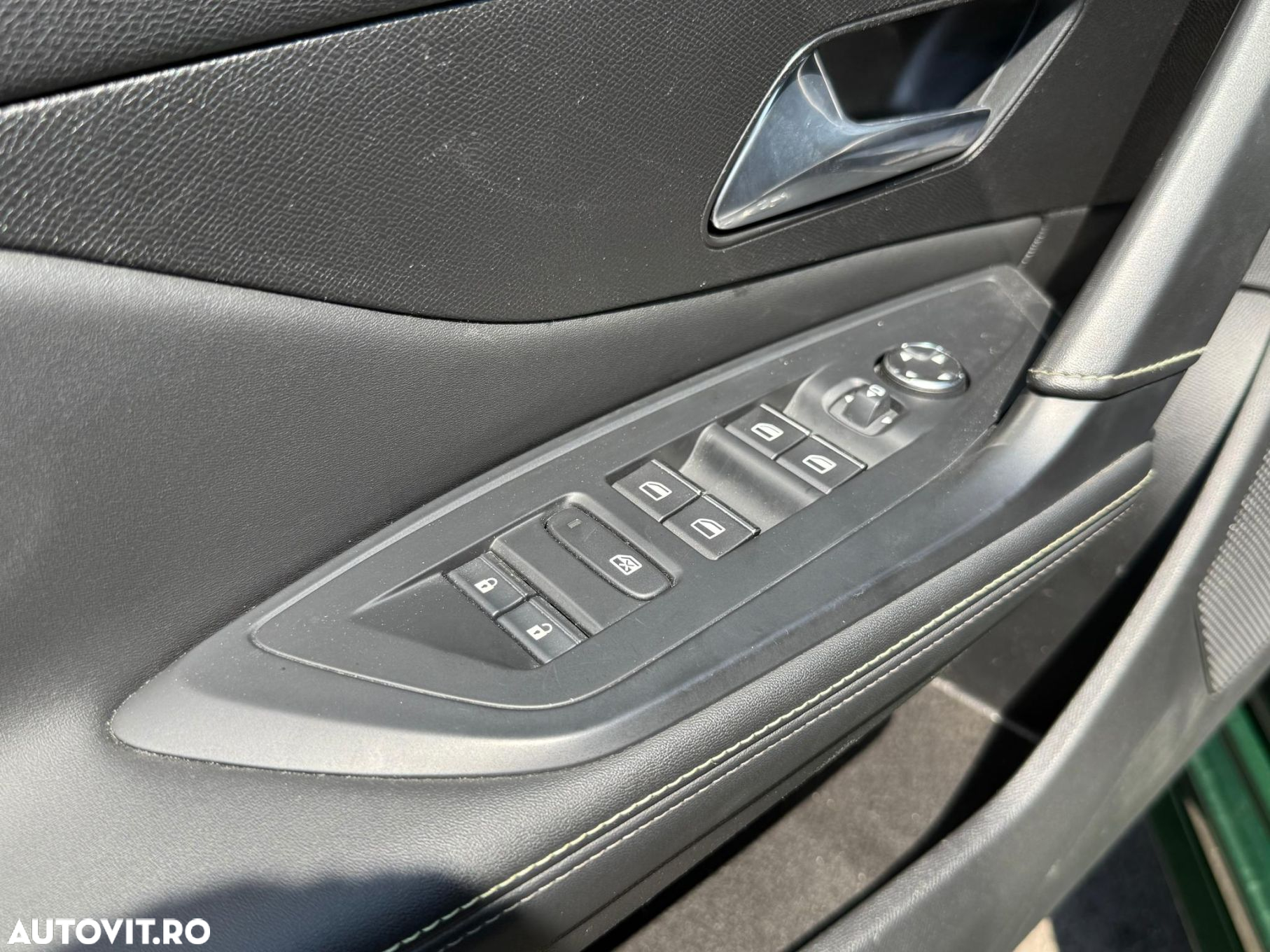 Peugeot 308 1.2L PureTech 130 S&S EAT8 GT - 21