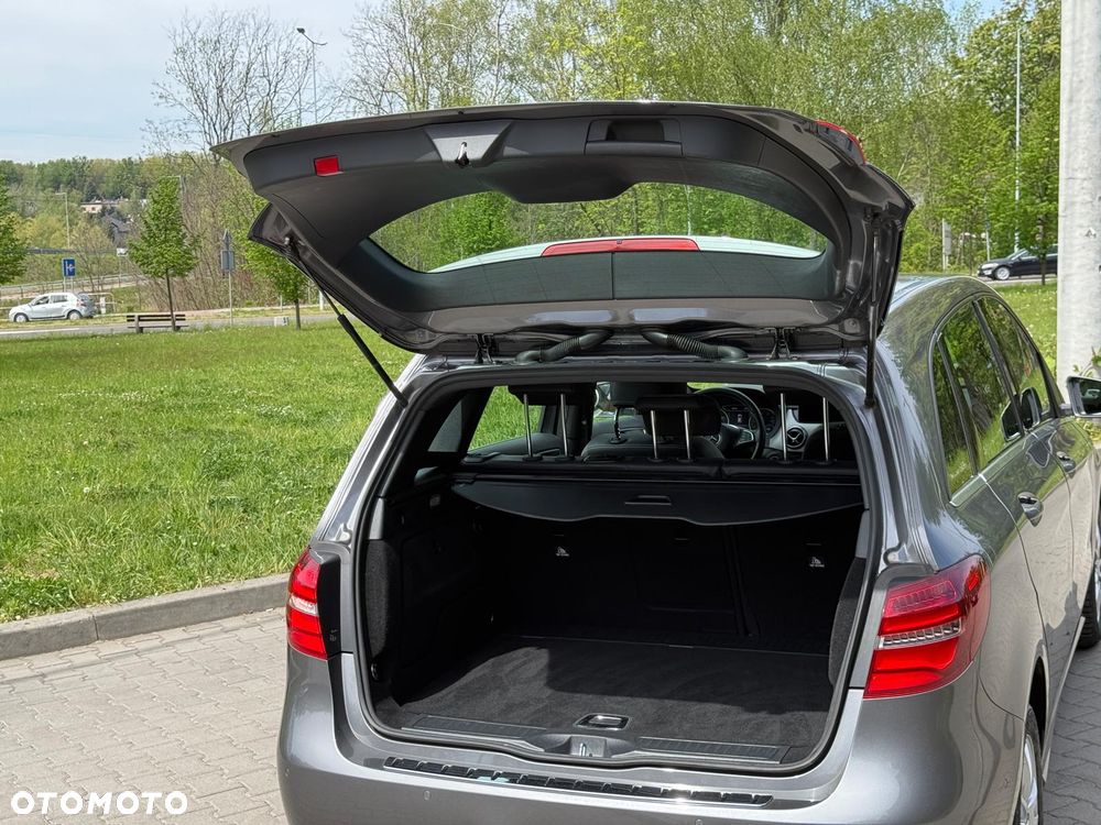 Mercedes-Benz Klasa B 180 BlueEFFICIENCY Edition Style - 9