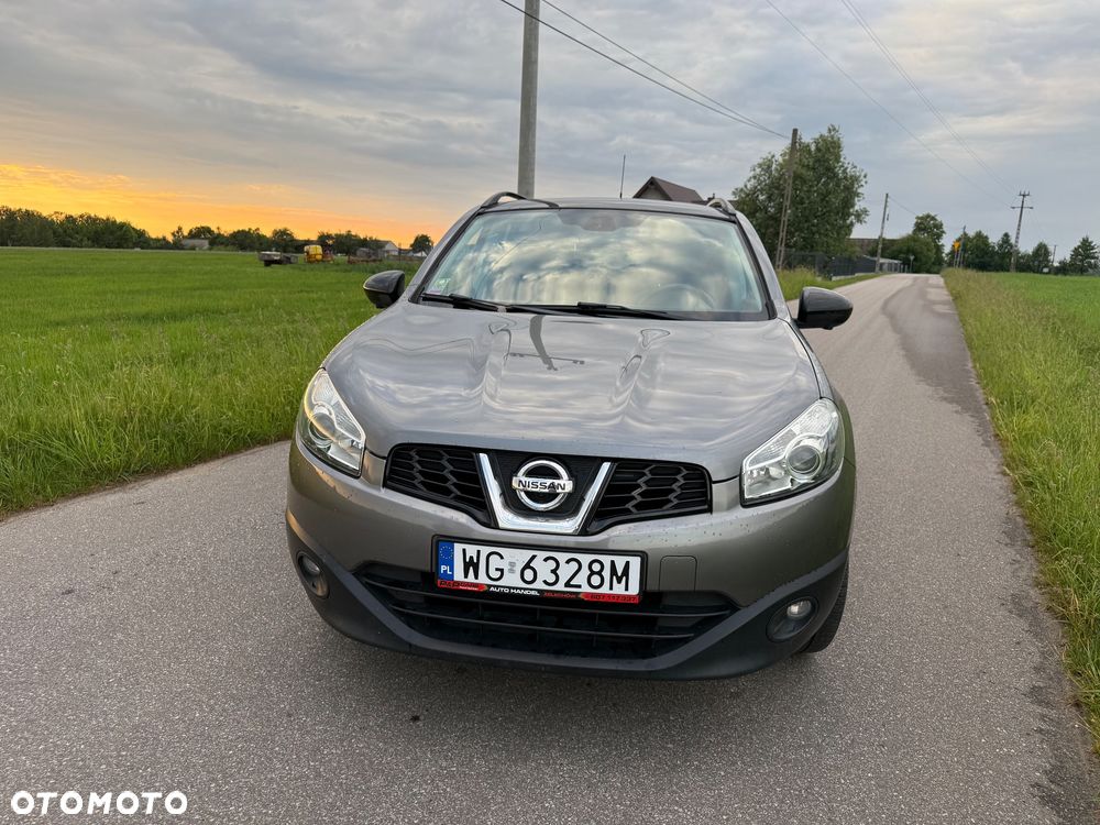 Nissan Qashqai - 2
