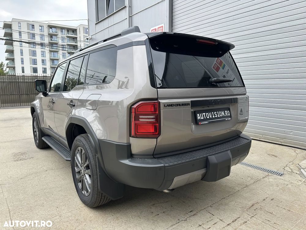 Toyota Land Cruiser 250 - 9